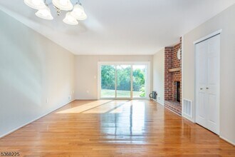 85 Woodward Ln in Bernards, NJ - Building Photo - Building Photo
