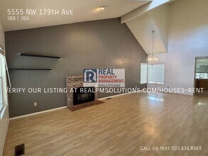 5555 NW 179th Ave in Portland, OR - Building Photo - Building Photo