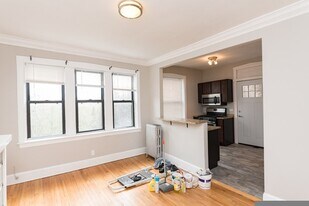 1834 N Humboldt Blvd, Unit 2B in Chicago, IL - Building Photo