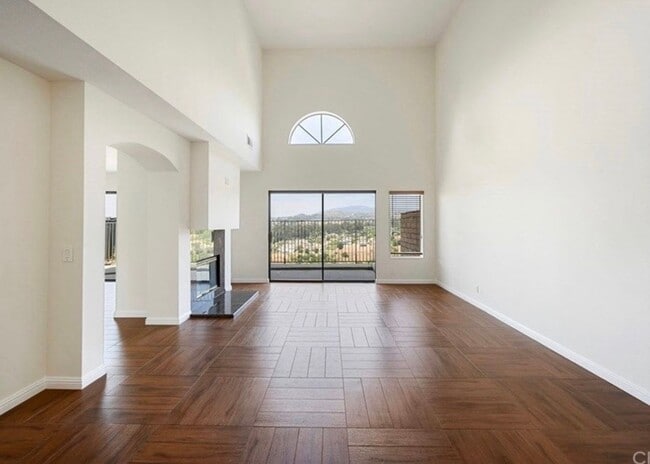 6231 E Quartz Ln in Anaheim, CA - Building Photo - Building Photo