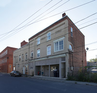 27 Court St in Hudson Falls, NY - Foto de edificio - Building Photo