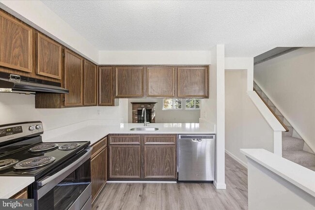 5377 Harbor Ct Dr in Alexandria, VA - Building Photo - Building Photo