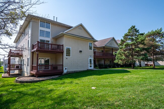 Autumn Ridge in Coralville, IA - Building Photo - Building Photo