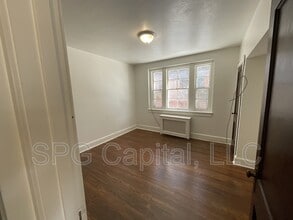 2015 Market St in Harrisburg, PA - Building Photo - Building Photo