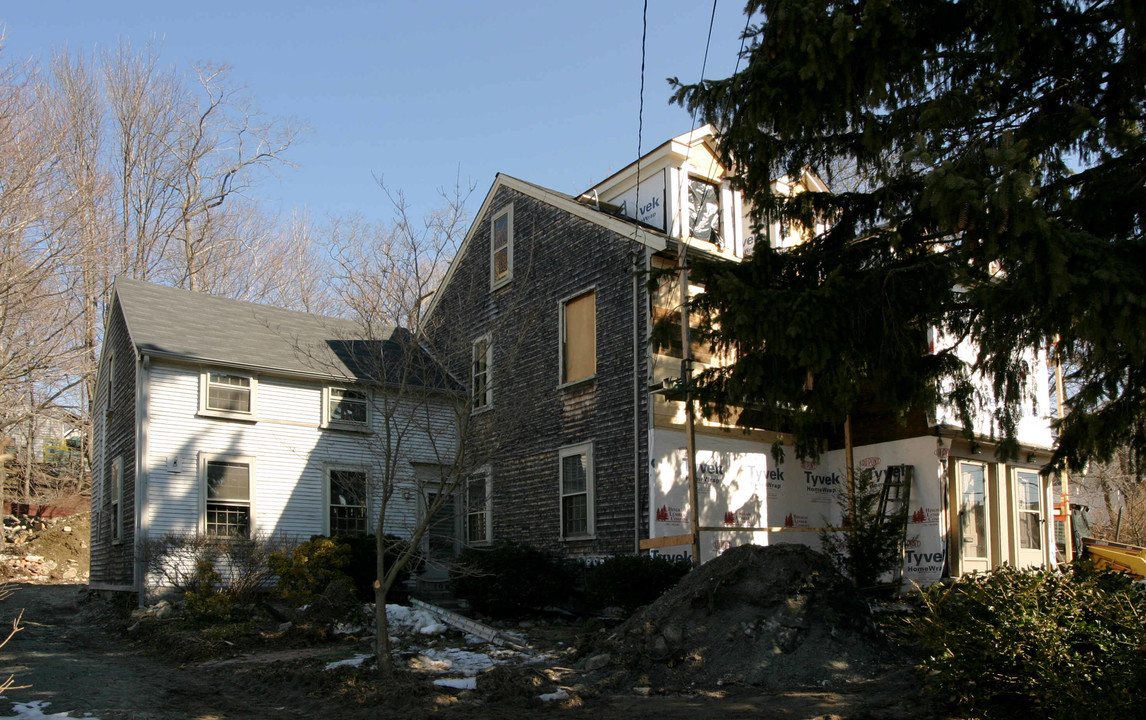 108-110 Elm St in Cohasset, MA - Building Photo