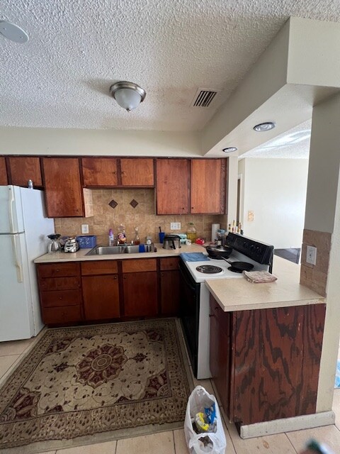 408 Winners Cir-Unit -408 in Lady Lake, FL - Building Photo - Building Photo