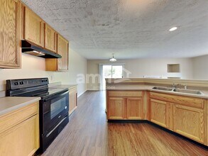 11540 Glenn Abbey Ln in Indianapolis, IN - Building Photo - Building Photo
