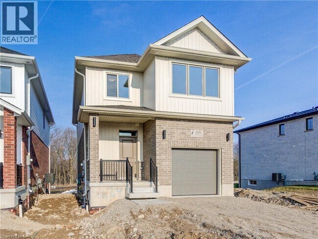 109 Rivergreen Cres in Cambridge, ON - Building Photo - Building Photo
