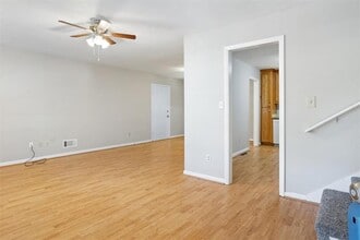 601 Oakdale Rd in Canton, GA - Building Photo - Building Photo
