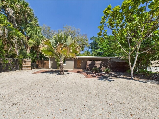 1632 SW 28th Ave in Fort Lauderdale, FL - Building Photo - Building Photo