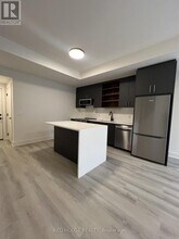 120 Everett Cmn in St Catharines, ON - Building Photo - Building Photo