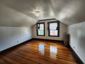 133 Willow St in Quincy, MA - Foto de edificio - Building Photo