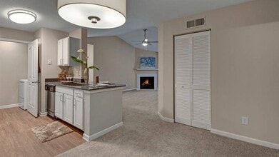 Stoneridge Farms at the Hunt Club Apartments in Gallatin, TN - Foto de edificio - Building Photo