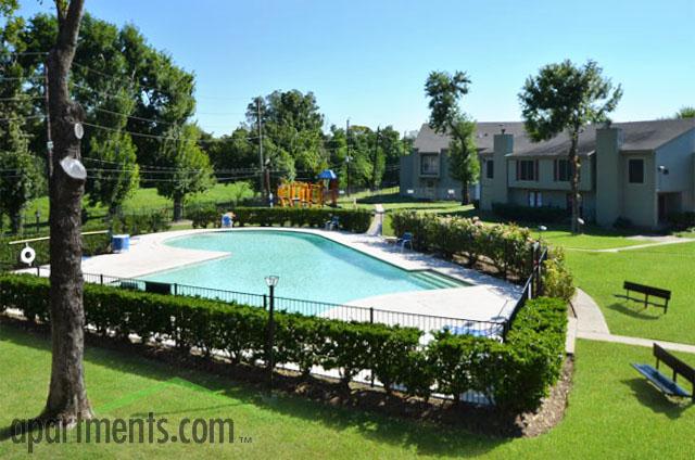 Woodcreek Hollister Apartments in Houston, TX - Foto de edificio