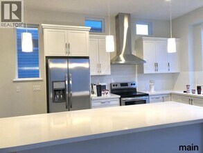 103XX Wynnyk Way in Maple Ridge, BC - Building Photo - Building Photo