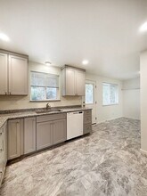 10023 38th Ave NE in Seattle, WA - Building Photo - Building Photo