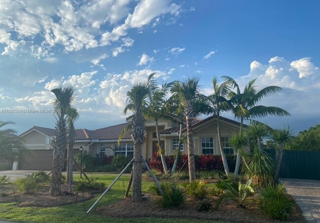 1631 NW 22nd St in Homestead, FL - Building Photo - Building Photo