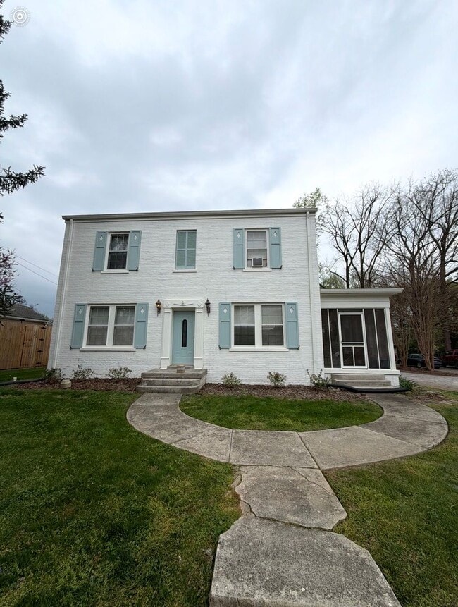 property at 432 E Lytle St