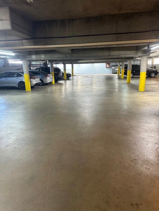 The Eagle Apartments in Redondo Beach, CA - Building Photo - Building Photo