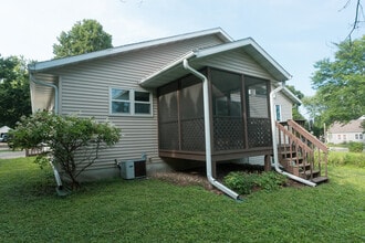 4005 Winnemac Ave in Madison, WI - Building Photo - Building Photo
