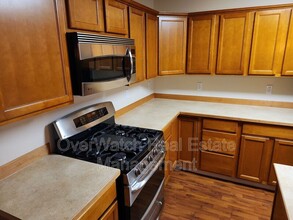 9178 Eagle River Ln in Anchorage, AK - Building Photo - Building Photo