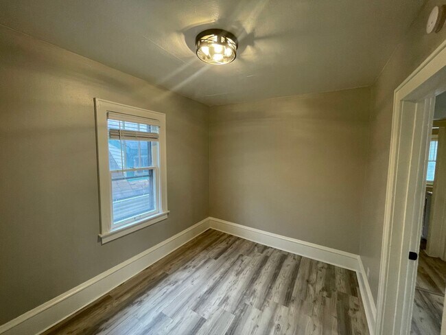 1440 N 28th St in Milwaukee, WI - Foto de edificio - Building Photo