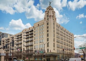 758 N Larrabee St in Chicago, IL - Building Photo