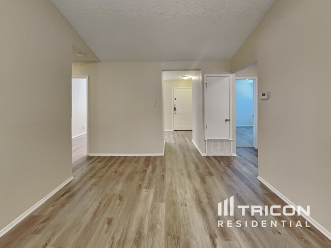 15022 Old Creek St in San Antonio, TX - Building Photo - Building Photo