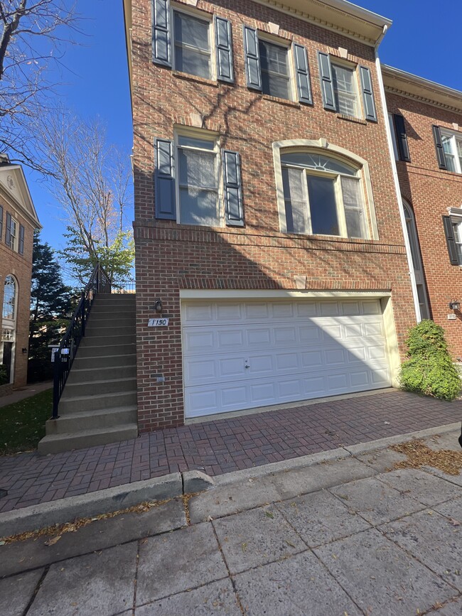 property at 1150 N Vernon St