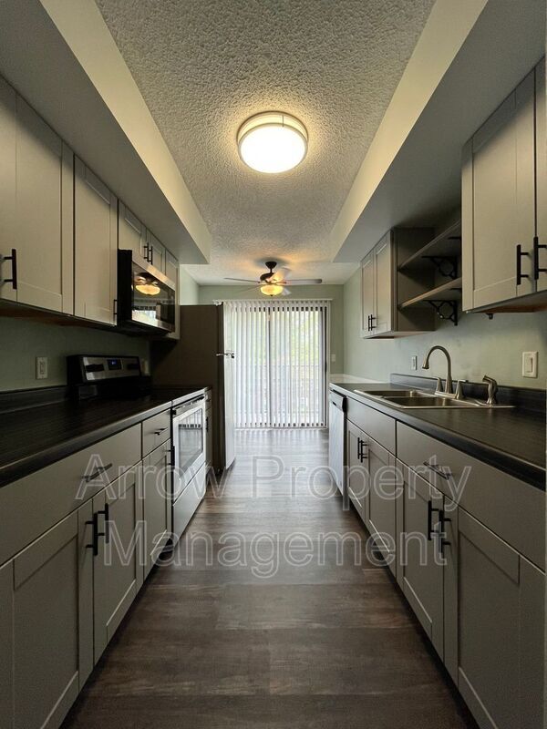 property at 3405 Holdrege St