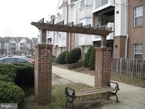 8941 Town Center Cir-Unit -103 in Upper Marlboro, MD - Building Photo - Building Photo