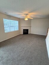 3987 Sterling Pointe Dr in Winterville, NC - Building Photo - Building Photo