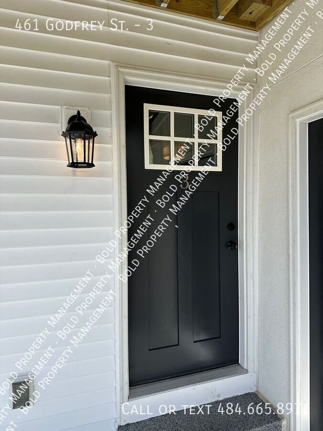 461 Godfrey St in Bethel, PA - Building Photo - Building Photo