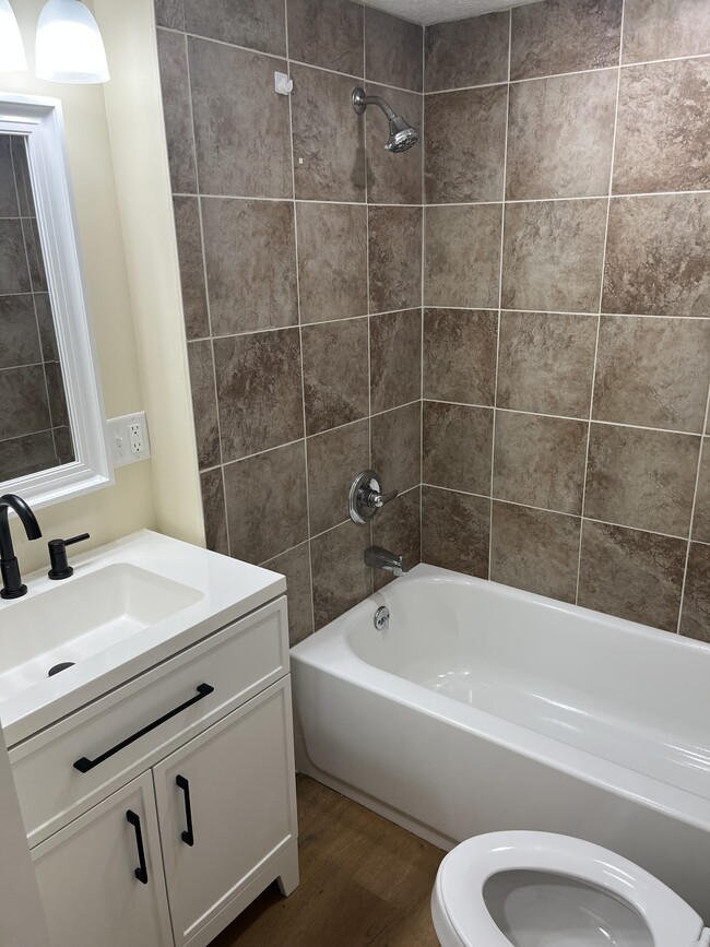 417 N 23rd St in Murphysboro, IL - Foto de edificio - Building Photo