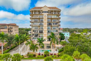 Twenty-One Riverside Drive in Cocoa, FL - Building Photo