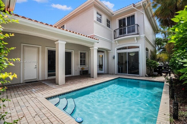 1580 Shoreline Way in Hollywood, FL - Building Photo - Building Photo