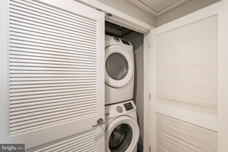 1607 Catharine St in Philadelphia, PA - Building Photo - Building Photo