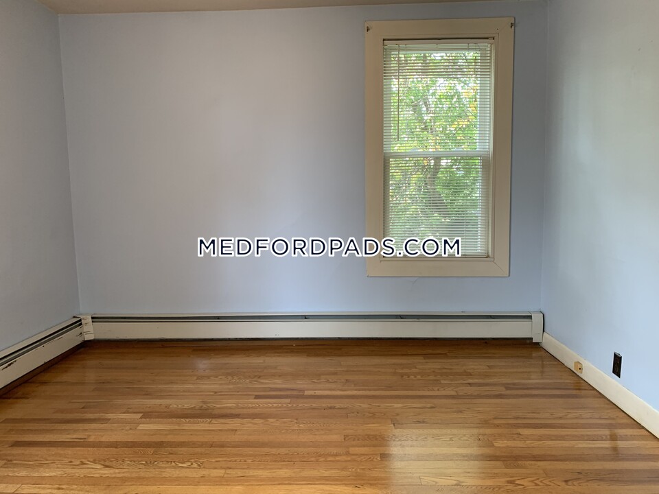 89 College Ave-Unit -2 in Medford, MA - Building Photo