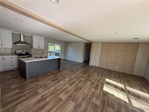 5469 W Grovepark Rd in Dunnellon, FL - Building Photo - Building Photo