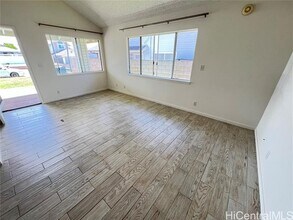 94-1021-1021 Kaamea St in Waipahu, HI - Building Photo - Building Photo