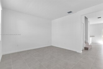 2660 SE 28th St in Homestead, FL - Foto de edificio - Building Photo