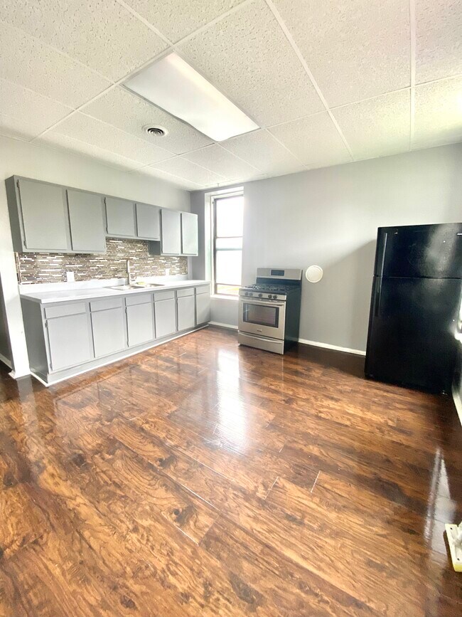 1 Russell Plz Apartments and Nearby Watervliet Apartments For Rent