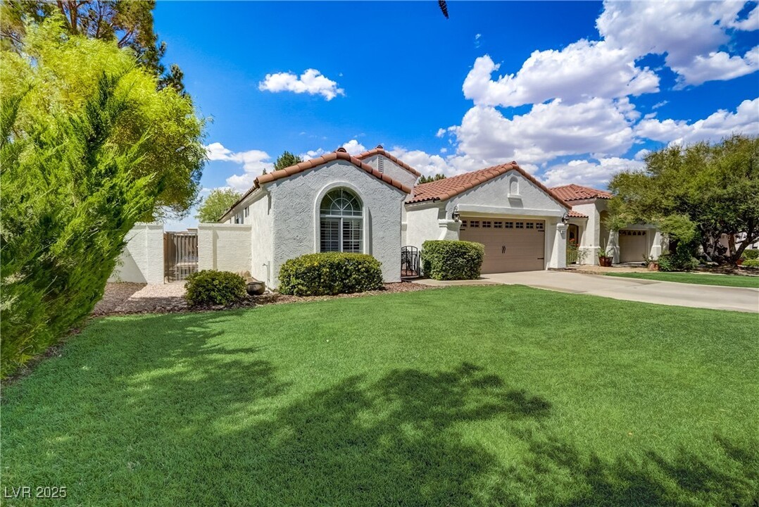1812 Stablegate Ave in Henderson, NV - Building Photo