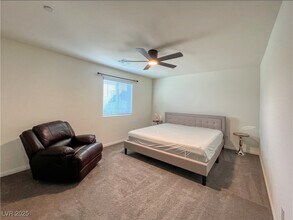 12748 Feathersong in Henderson, NV - Building Photo - Building Photo