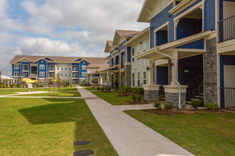 Terraces at Arboretum in Sugar Land, TX - Building Photo - Building Photo