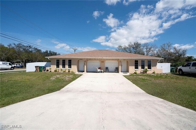 property at 903 SE 23rd Pl