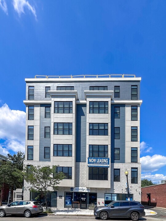 New Horizons Apartment in Dorchester, MA - Building Photo