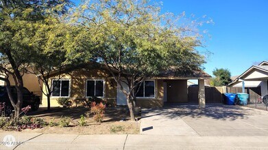 7038 W Fillmore St in Phoenix, AZ - Building Photo - Building Photo