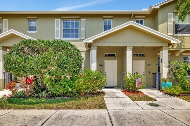 property at 2061 SE Glen Ridge Dr