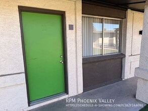 6802 W Glendale Ave in Glendale, AZ - Building Photo - Building Photo